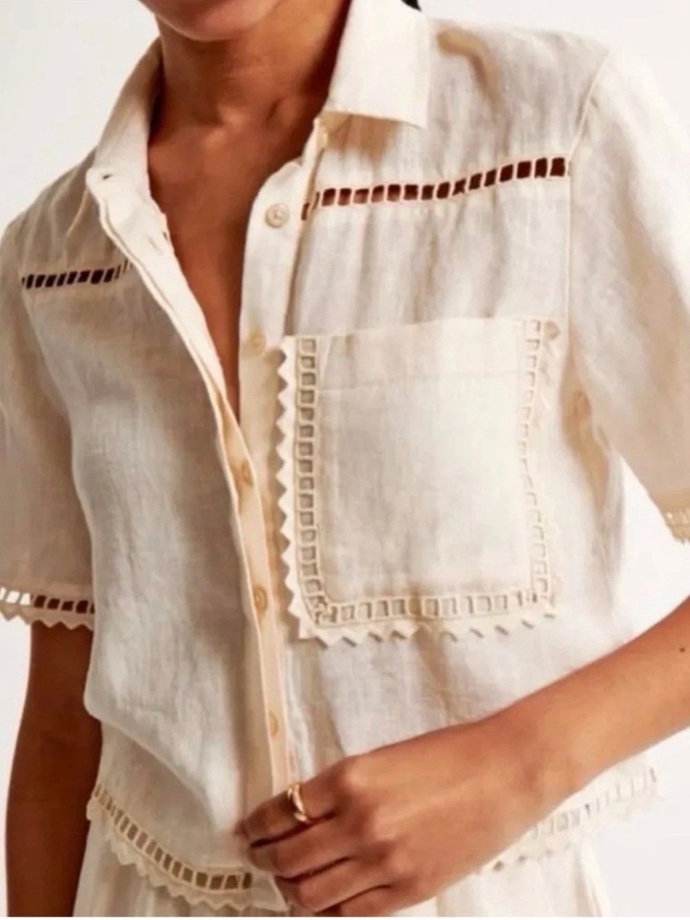 NWT ABERCROMBIE & FITCH Cream Linen Eyelet Trim Button-Up Top in Large